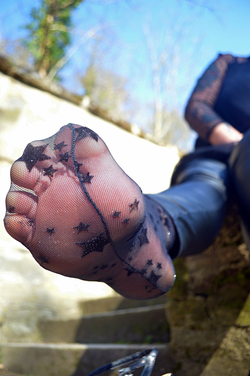 jonfootfetish1's tweet photo. Nouvelles photos sur mon 👇👇 https://t.co/CoMR8usHCA avec du nylons.. 😍📸 #picoftheday #footfetishnation #footlover #panthyose #nylons #footfetish #footfetishcommunity #feet #Soles https://t.co/Rf8o2etpxI