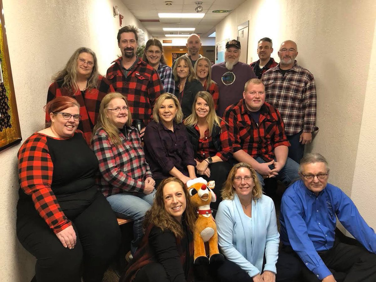 CLBSchools's tweet photo. The Cass Lake Area Learning Center would like to send a HUGE shout out to the FABULOUS staff on Teacher Appreciation Week! The students may not be in the building, but the teachers are working hard to reach out to, support, and encourage our students and families.
#CLBSPanthers https://t.co/91Lc5CZ4Iu
