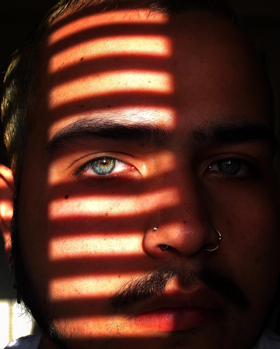 theycallmepipe_'s tweet image. Feeling myself and these angles. #aestheticAF