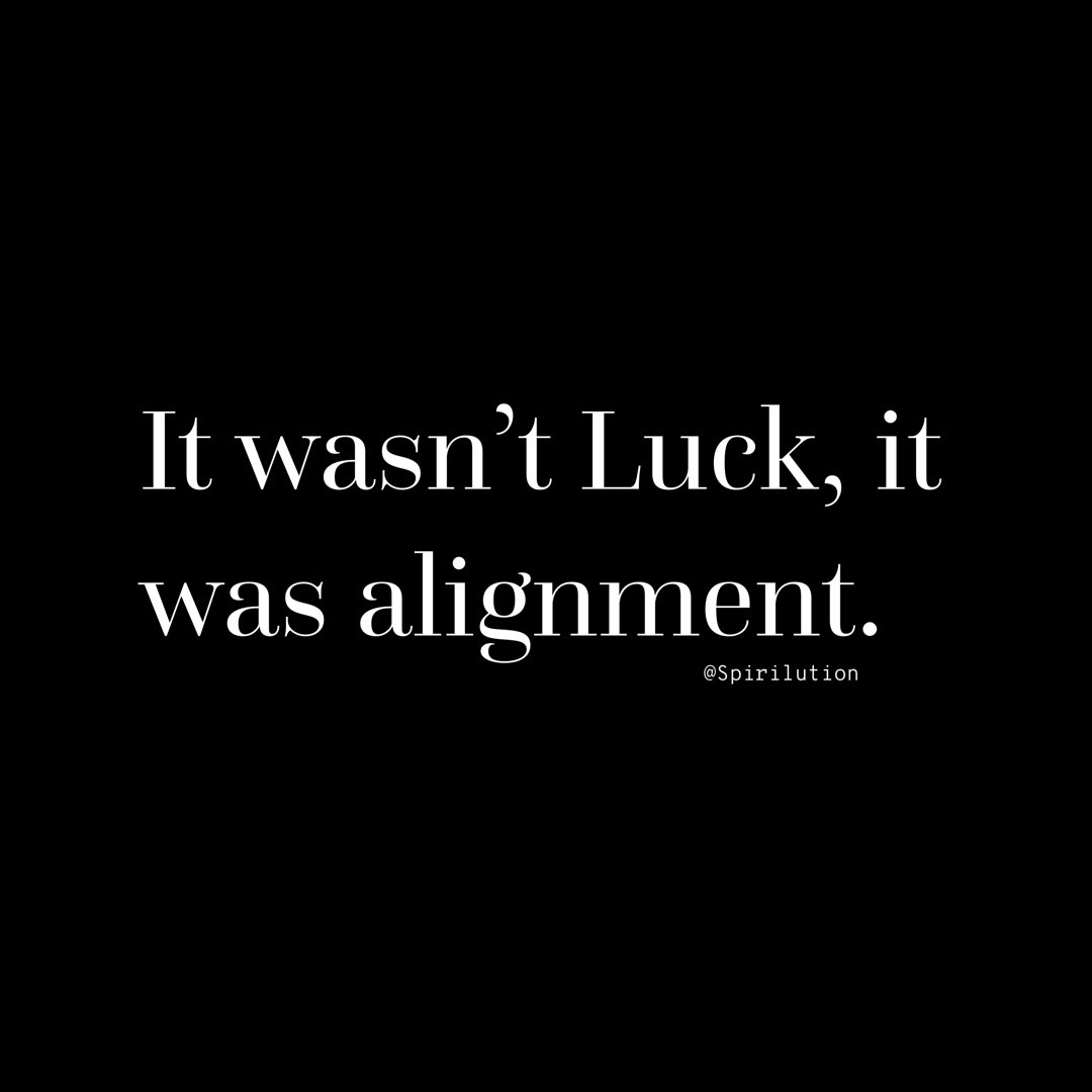 Spirilution's tweet photo. When you fully align with the #Universe, your #thought #manifestations are fully empowered! 💙💙💙💙 #Quadible #spirilution #spiritual https://t.co/dglCUOiryj
