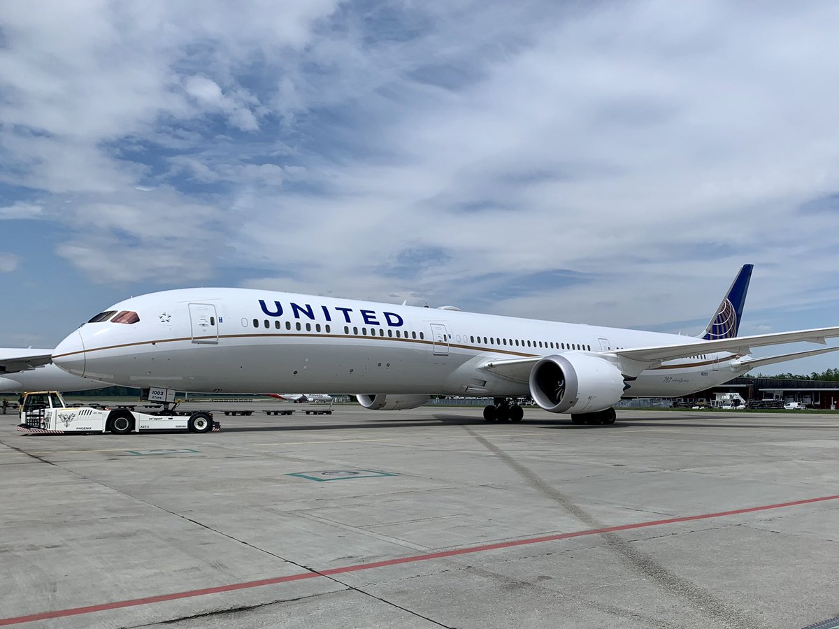 flyingfab's tweet photo. Welcomed the #B787-10 βοΈ for the first time in @zrh_airport and sent it back to #ORD full fit with cargo! Great to be be back online and working safe and sound with our partners #Swissport and #Checkport π @weareunited #beingunited #UnitedTogether π π https://t.co/LPgPDEXGNx