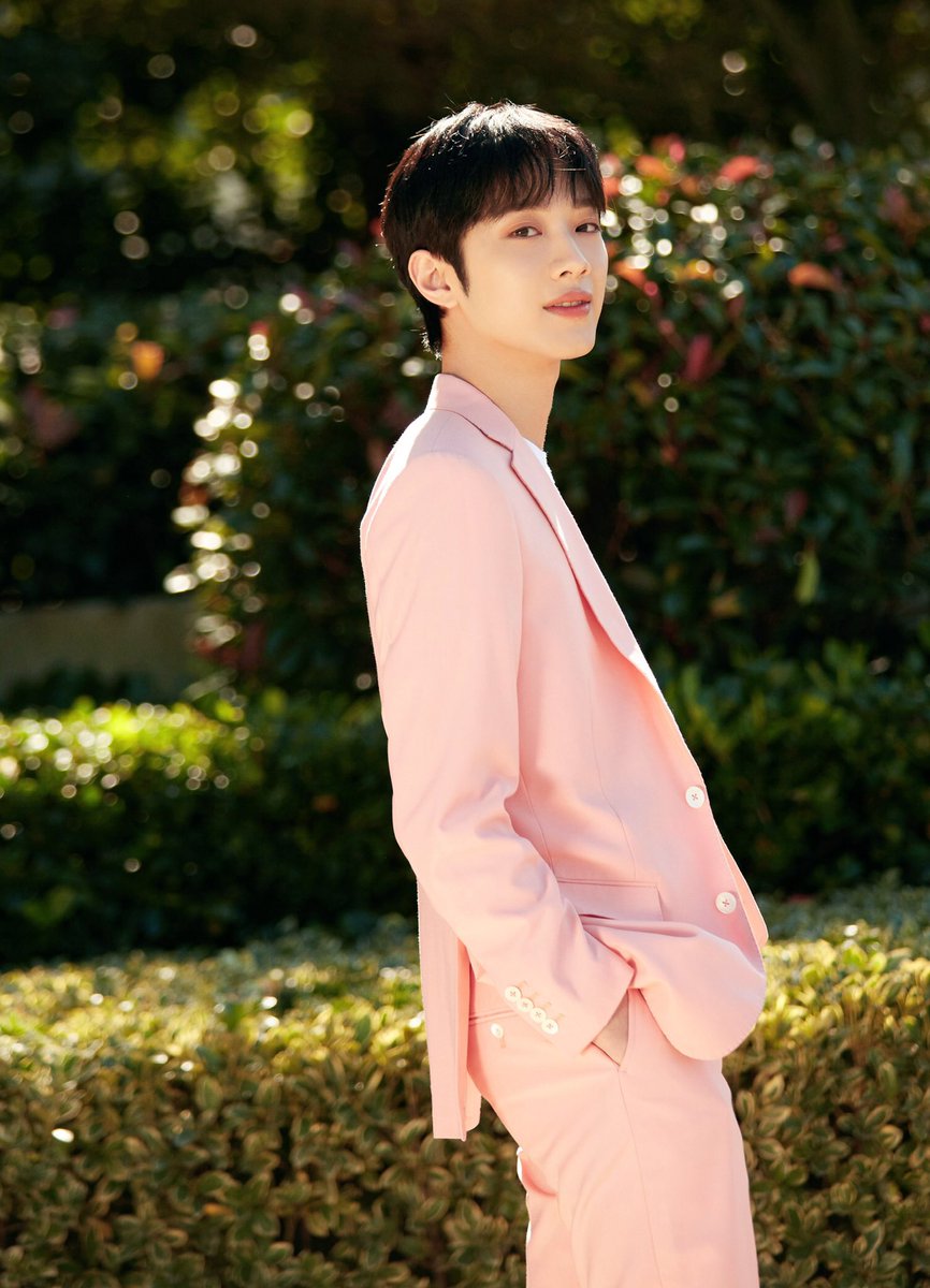 FCLAIKUANLIN's tweet photo. 冠霖 加油 💪🏻
ยังคอยเฝ้ามองจากตรงนี้
ตั้งแต่วันที่ได้รู้จัก ไม่เคยหายไปไหน
เรื่อยๆแบบนี้แต่ตลอดไป 💙

#KuanlinFighting 
#KuanlinJiayou 
#라이관린_화이팅 https://t.co/JIKZ5Grezv