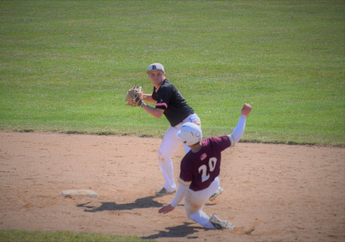 Hayes_bsbl's tweet photo. Senior Spotlight #6

#11 Jacob Molina  
@molinaja35 
 
-2 year Varsity Letter winner
-2B,P
-2019 Special Mention ALL-OCC

Favorite baseball memory: Becoming close with all of my teammates and coaches 

Advice: Don't take your time on the field for granted

Thank You Jacob! #RTH https://t.co/YVbMS0Rwzc