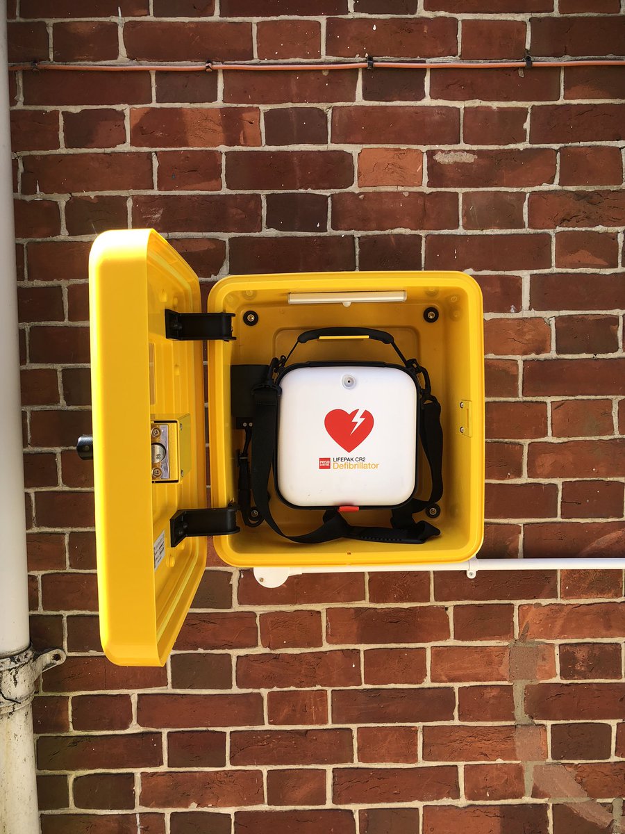 SelseyCfr's tweet photo. We are proud to announce in partnership with Sidlesham Primary School the installation of a Public Access Defibrillator.
To make this possible the School have raised funds for a new Public Access Defibrillator to be installed at the school. https://t.co/eZPv4GVkn4