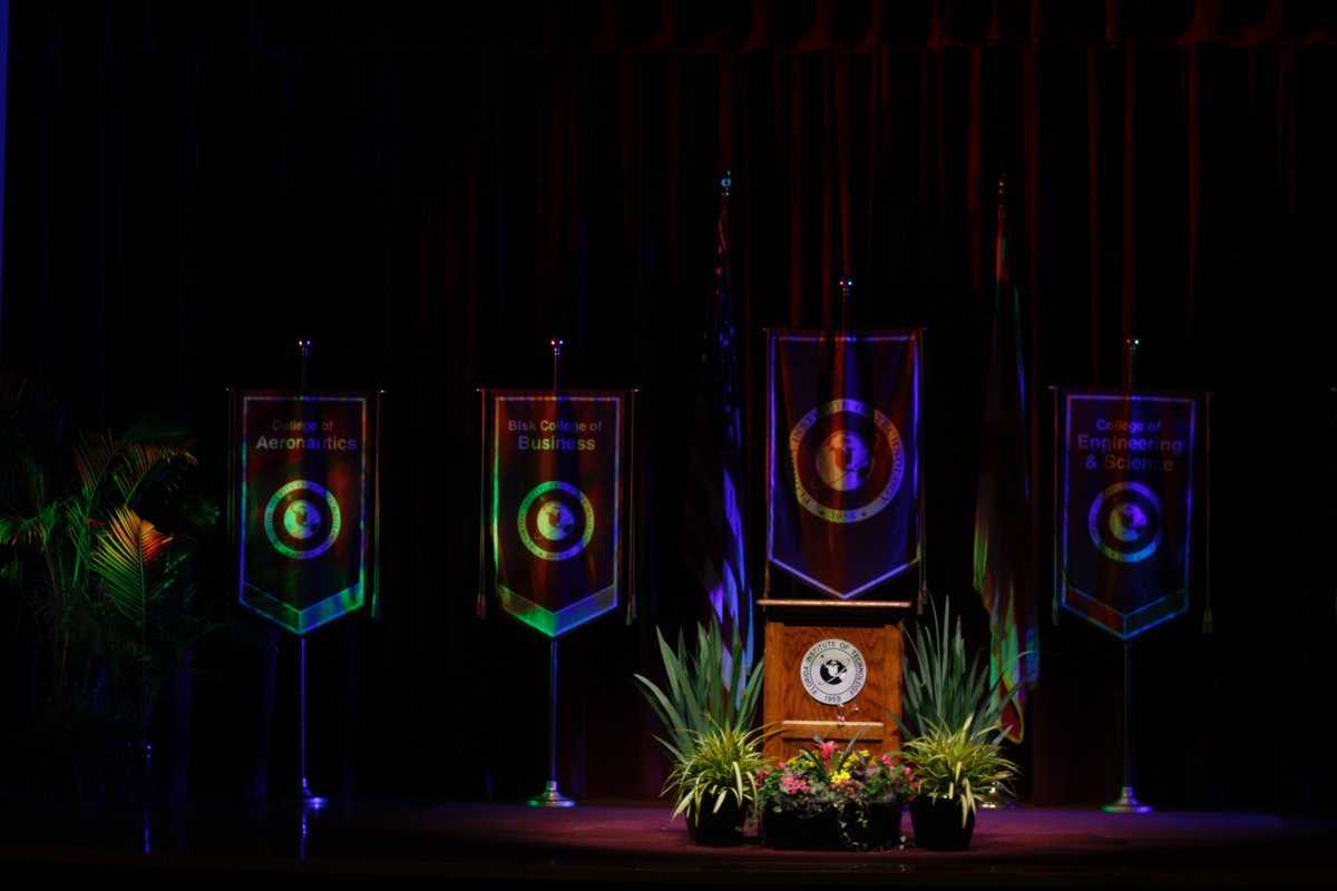 FloridaTech's tweet image. Two more days until Spring 2020 commencement! Check out the virtual commencement webpage for all the details: floridatech.edu/virtual-commen…

#FloridaTechGrad #Panther4Life 🎓💫