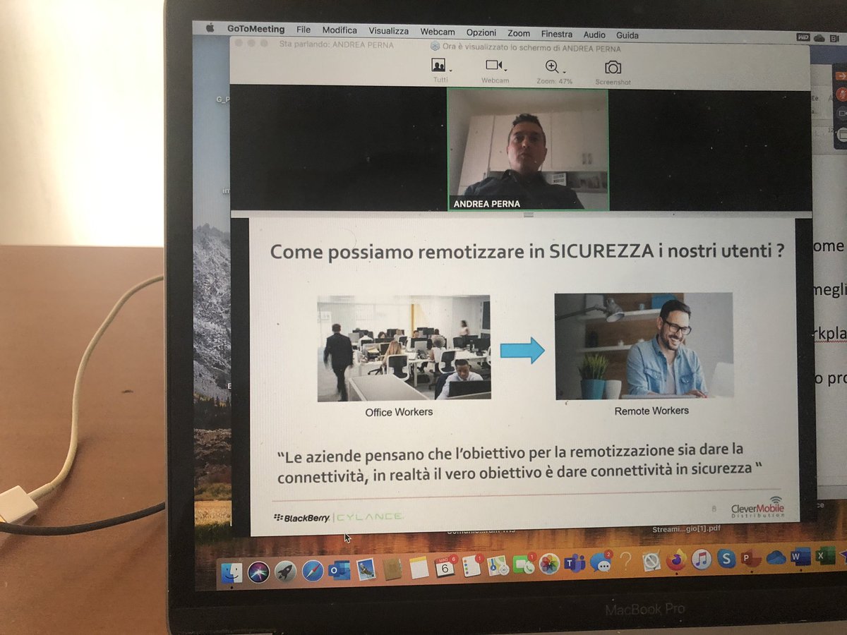 MarcoLorux's tweet photo. Un #AndreaPerna in grande forma per il super #streaming #smartworkingexp dedicato al #digitalworkplace sicuro e a prova di ripartenza con @BlackBerry @CleverMobileIT @Green1059 
#avantitutta https://t.co/LPNcbXy6C7