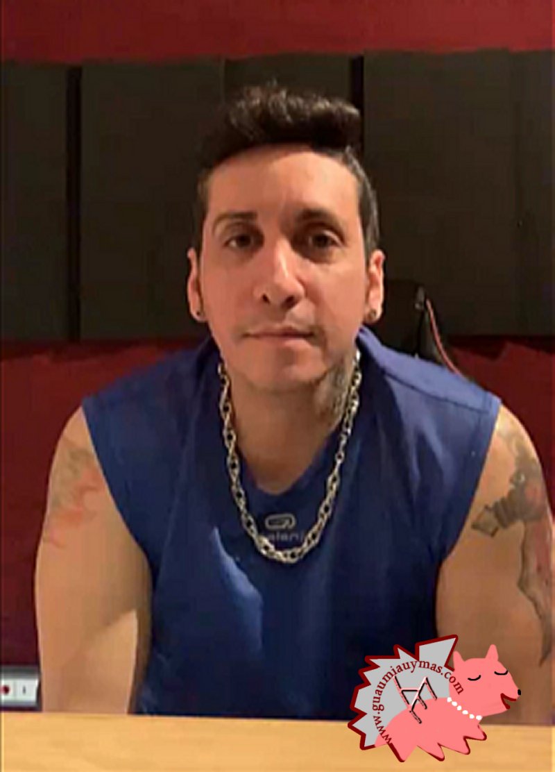 GuauMiauyMas's tweet photo. Entrevista con #ArielDeCuba @arieldecubareal sobre #QuédateEnCasa (la canción y el vídeo están dando la vuelta al mundo) , la colaboración con #AriannMusic en #ComoUnBebé , composiciones , colaboraciones  , próximos proyectos y más  https://t.co/ly0Sp0D9cV https://t.co/6WZzhjnBKI