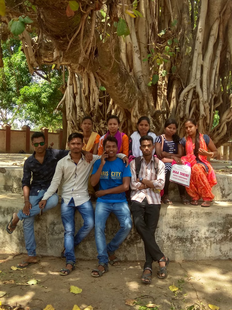 ashishnaiksng's tweet photo. Some moment College with #Friends.
ସାଙ୍ଗ ହାଇସ୍କୁଲ ଓ ସ୍ନାତକ ଡିଗ୍ରୀ ର କେହି ବି ଜୀବନରେ ଭୁଲି ପାରିବେ ନାହିଁ।
#GovtCollegeSundargarhOfficial
#Graduation2015
#AshishNaikSundargarh
#Sundargarh
#ConvocationCeremony https://t.co/laac9E8BgZ