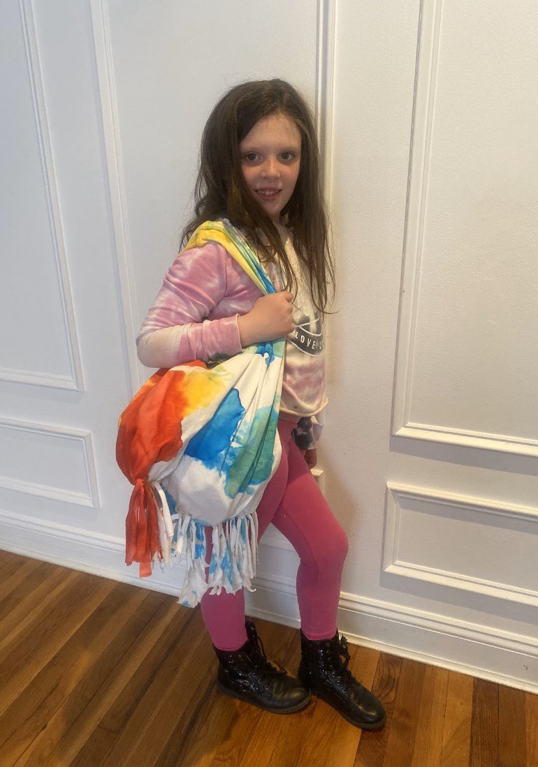 EIelementaryart's tweet photo. Making functional objects from recycled materials! CES 2nd grader Emily Kelly tie dyed her dads old shirt and made a bag and RCK 5th grader Evan Kornely made a bowl out of beads and glue! #eifinearts @eischools @EIFineArts @RCKeipride https://t.co/mXBFJGtRAR