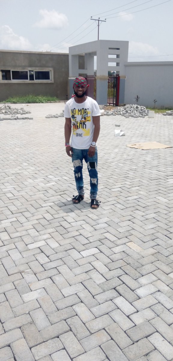 ChristainSimon's tweet image. Hello are you dear