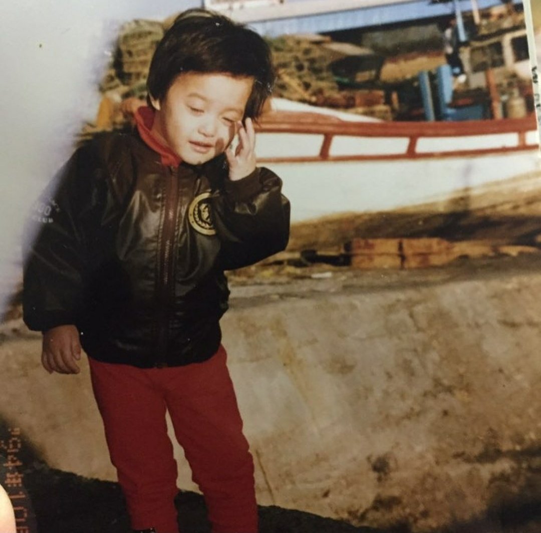 geewonik's tweet photo. Instagram update, May 5th.
"어린이날 기념🤗" https://t.co/7YaPdt3Sbm
