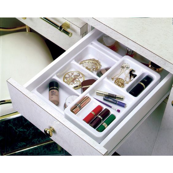 cabinetmakers's tweet photo. #KBtribechat A4 - Keep makeup organized with specialty drawer inserts. 

We like to use one of the many choices by @REVASHELF. https://t.co/j95f1GTUQN