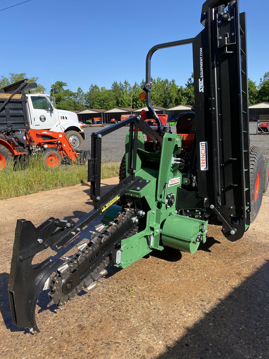 cliffwstewart's tweet photo. For all you fat, happy & lazy sports fields in N Ohio I would like for you to meet your new trainer. Gonna get some of that water weight out of you this year #Betterfields #HappyTurf @STECEquip @trenchitnz @life_turf @BCSTEC9 #Shapeup #Draintheswamp ๐ https://t.co/2LhpyxjcOT