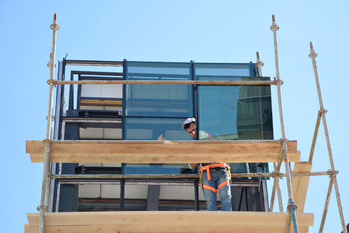 Koronavirüs tedbirleri kapsamında kısa süreliğine beklemeye almak zorunda kaldığımız Kasımpaşa Üst Geçidimiz’in yapımına devam ediyoruz. Üst Geçidimiz’i Ramazan Bayramı’na kadar tamamlayıp halkımızın hizmetine sunacağız. #MenemenSeniSeviyorum