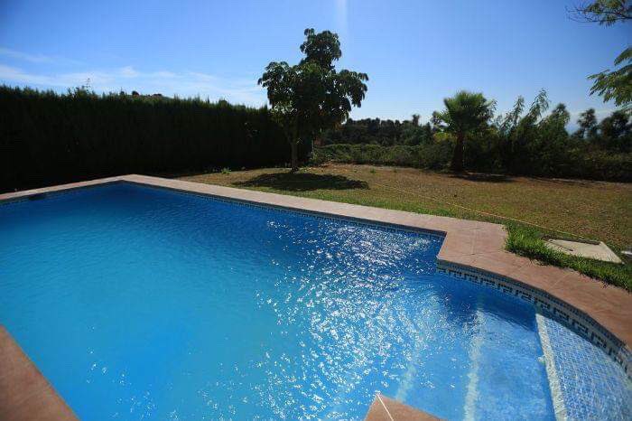 cosmicvillasuk's tweet photo. Our Villa of the day : 

Limited availability left for late 2020 :

Now booking for 2021 : 

https://t.co/bhup995DtU

RT this post to be entered into our 2021 Family holiday giveaway. https://t.co/TWq7JvV6df