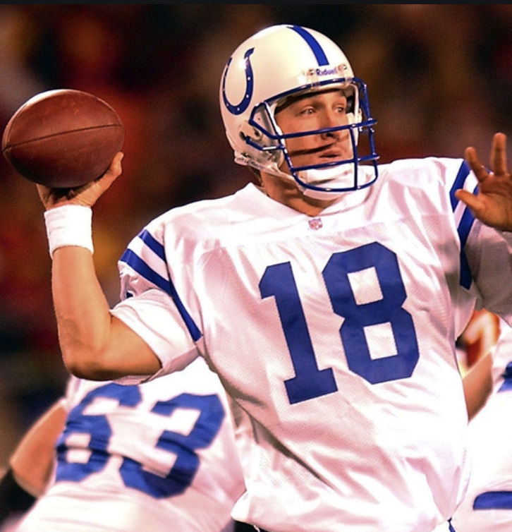 NFLonCBS's tweet photo. Quick reminder not to write off Jameis Winston just yet
Peyton Jameis
2001 Year 2019
25 Age 25
6-10 Record 7-9
258.2 Yds/Game 319.3
1.6 TD/Game 2.1
1.4 INT/Game 1.9
84.1 QB Rating 84.3 https://t.co/NiFjPxlrco