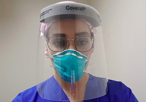 UHN's tweet photo. Five weeks before the end of their clinical placement, students from the Respiratory Therapy Program at UHN's @MichenerInst graduated early so they could join the frontlines of the COVID-19 pandemic.

Read more → https://t.co/Gte0nWeBeO https://t.co/SvHptgnRHM