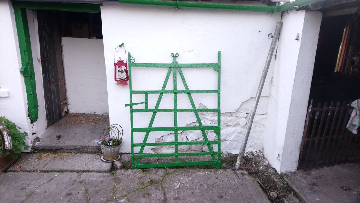 MillsofNI's tweet image. After a layer of red oxide and another of Buckingham green I think I'm done. More lurking about though.