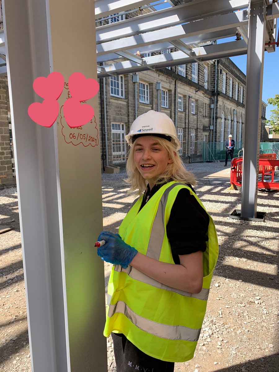 HarrogateGS's tweet photo. Marking a moment in history! Messages to who knows which generation! #newbuild2020 #lockdownbuild 🌈 @SewellConstruc1 https://t.co/We3ymqPz0X