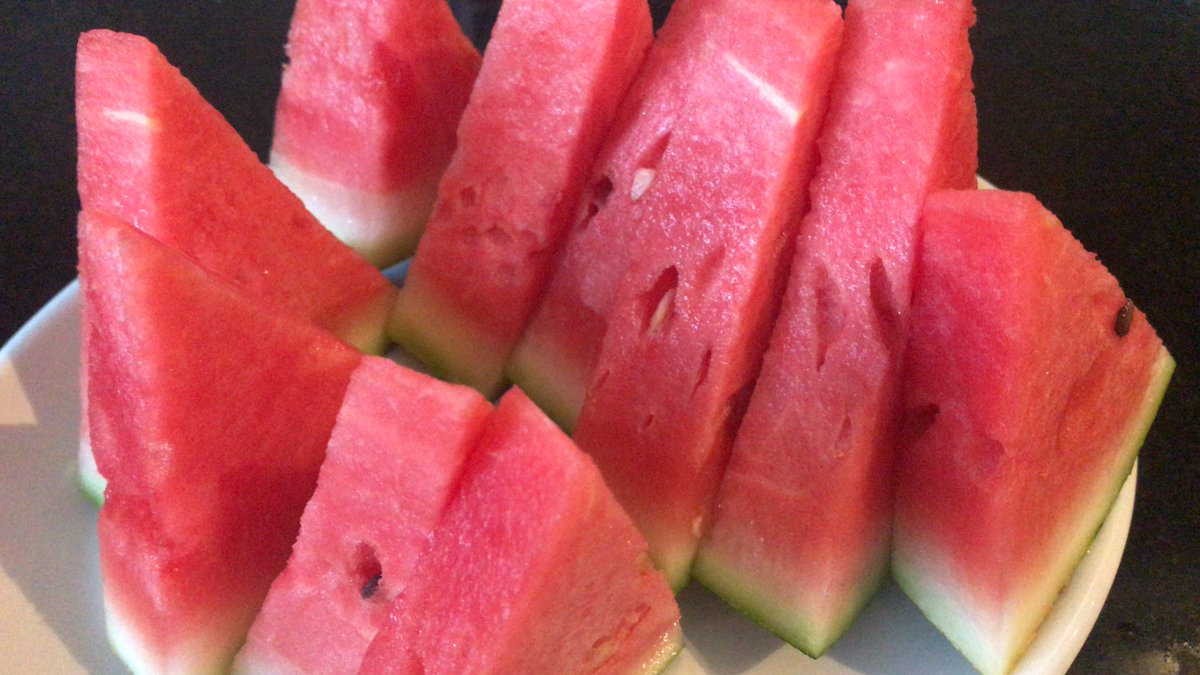 BrIslam2015's tweet photo. Is there anything better than breaking your fast with a glass of water, a date and some ice cold, juicy, succulent watermelon? Mmmmm #RamadanDiary #TastyWednesday #CovidChronicles https://t.co/pfAAgdoUaT