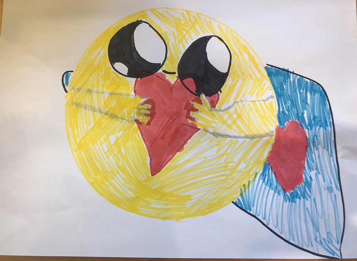 DigiJenks's tweet image. Josie aged 8, went with a giant smiley emoji huddle toy 🙂 with their kind heart ❤️a huge hug 🤗 for those heroes 🦸‍♀️ #designyoursuperbear