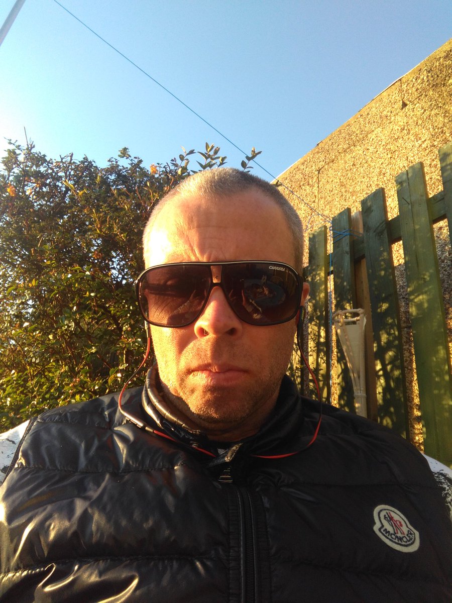 richardsmith01's tweet photo. #Lockdown #Bluesky #GettingFedUp https://t.co/jjV8DWIAyn
