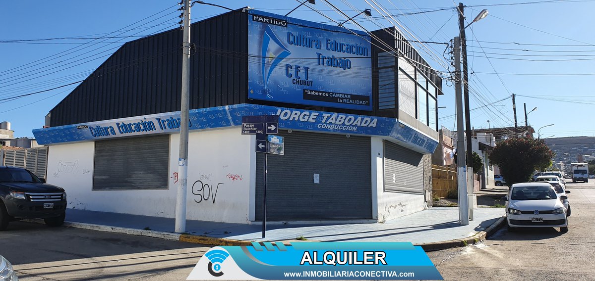 conectiva's tweet image. SE ALQUILA LOCAL COMERCIAL SOBRE CALLE SAAVEDRA #ComodoroRivadavia
250 MTS2
DOS BAÑOS
DOS PRIVADOS
COCINA
DEPOSITO/ARCHIVO
AMPLIO LOCAL 
ENTRADA DE VEHICULO
VALOR ALQUILER $ 60.OOO
alquileres@inmobiliariaconectiva.com
TEL 0297-4060578
WPP 297437474
ESPAÑA 702