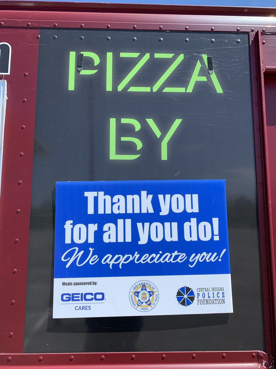 RickFOP86's tweet photo. ANOTHER AWESOME DAY for Indy FOP’s Food Stops for Cops | Feeding Officers on IMPD Southwest, Downtown, Speedway and IUPUI PD. Great to see Dep Chief Barker @IMPDnews stop by and encourage those on the frontlines #BackTheLine #FOP https://t.co/lQRSWyYrR7