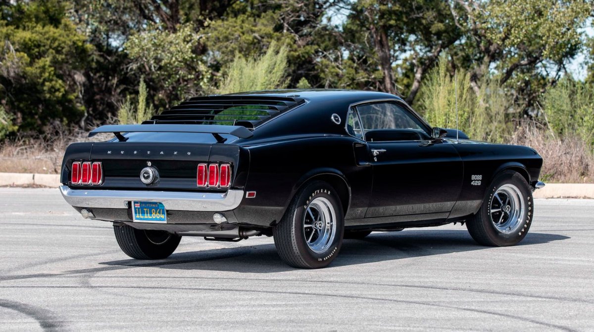 mecum's tweet image. Formerly owned by #PaulWalker, 14,575 original miles.

More info &amp;amp; photos: bit.ly/3ftgNr0

#MecumIndy #Ford #Mustang #Boss429 #Mecum #MecumAuctions #WhereTheCarsAre