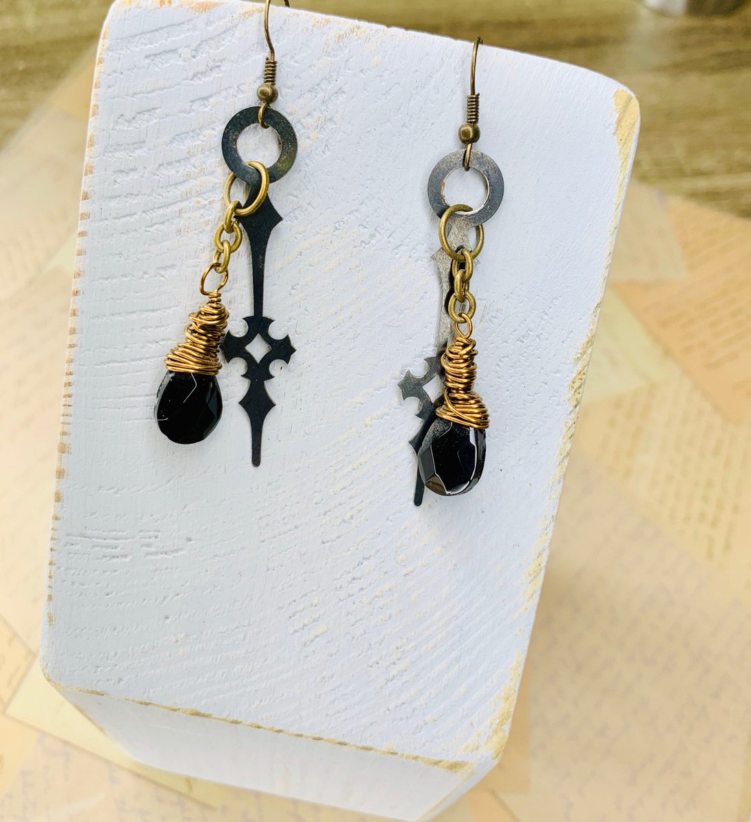 Excited to share this item from my #etsy shop: Steampunk clockwork dangle earrings with Clock Hands etsy.me/2WBXB21
#steampunkearrings #clockhands #wirewrapped