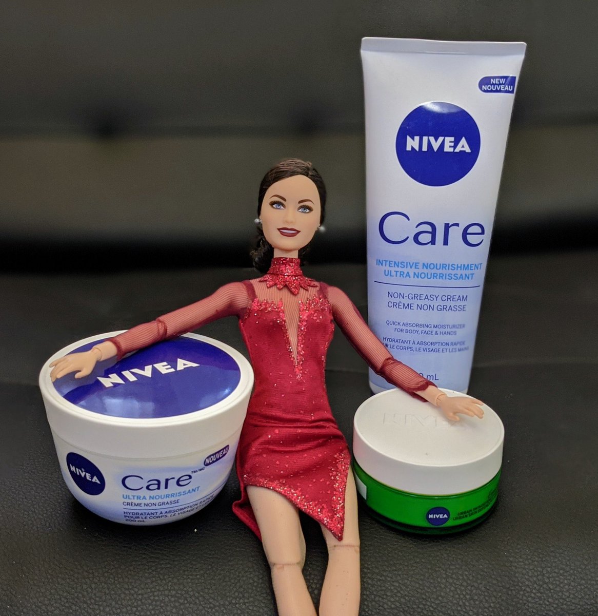 BarbieTessaV's tweet photo. I love @niveacanadaโs #ShareTheCare message, especially now as I continue to #StayHome to help #FlattenTheCurve. #BarbieTessaAroundTheWorld #NotAnAd #IJustLikeIt #TheseHaveLastedMeForever https://t.co/OzdT1FGiH4 https://t.co/s5oqcsYP4h