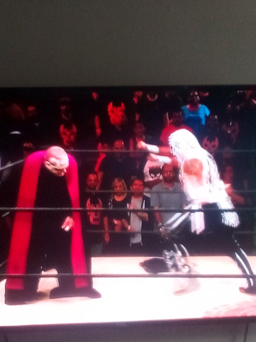 angeeseven1's tweet photo. @Elreynetwork @LuchaElRey @jmssarno @ZeusKingDARK @texanspaniard @JOSHYCONKER @ByLucha Do you all remember this?? #UltimaLucha #afternoonwithluchaunderground https://t.co/dkWGrszb8I
