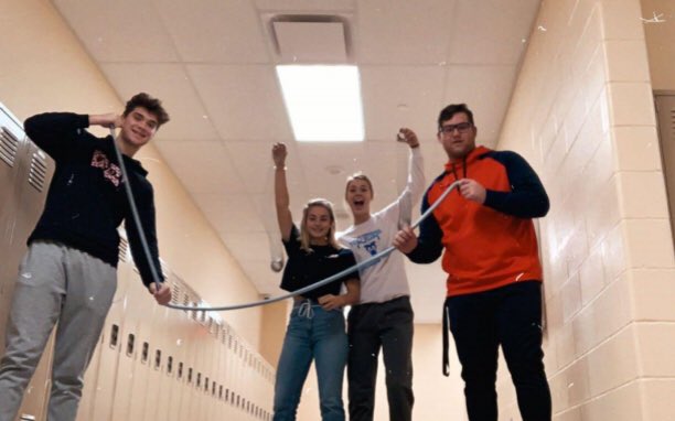 Mr_BohlandOBHS's tweet image. My physics students were assigned to choose a photo they took of themselves this year and write a short description of how it connects to physics! A fun little reflection over what they have learned. Here are some of their photos! 😊 (Set2) #physics2020 #claws🐻up #berlinpride