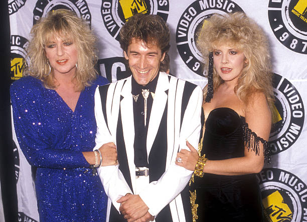VR_tulun96's tweet photo. #WomanCrushWednesday Fleetwood Mac, 11 сентября 1987 года.
#ChristineMcVie #RickVito @StevieNicks https://t.co/44bWLj6OEP