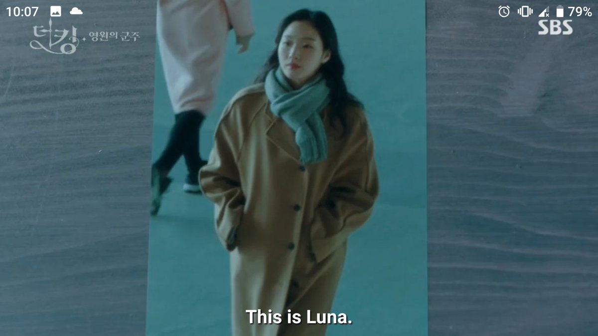 7.  #TheKingTheEternalMonarch ID Card.Luna mgkn kembaran Taeeul. Tapi knp dia datang 25 tahun lalu? Mgkn jawabanku, Luna terperangkap di ruang waktu yg berhenti, atau Luna adalah Taeeul & dia tahu ttg pembunuhan Raja atau, Luna melakukan perjalanan waktu.