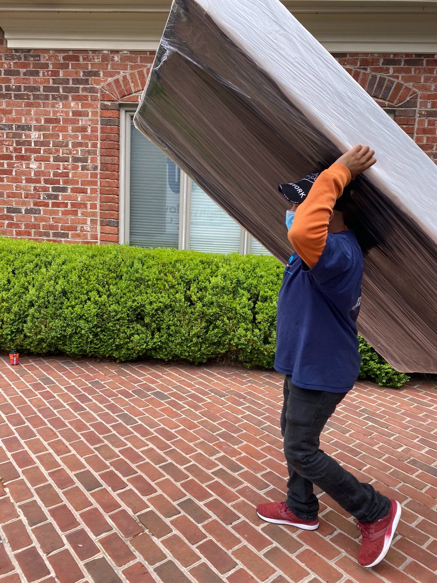 MightyMoversDMV's tweet photo. You can always hire professionals for your move! With plenty of experiences, you can bet that the move will be quick and efficient.
#mightymoversllc #localmovers #movingcompany #dmvmovers #dmvrealtor #realtor #herndon #reston #sterling #mclean #chantilly #ashburn #washingtondc https://t.co/o6wmzOd95F