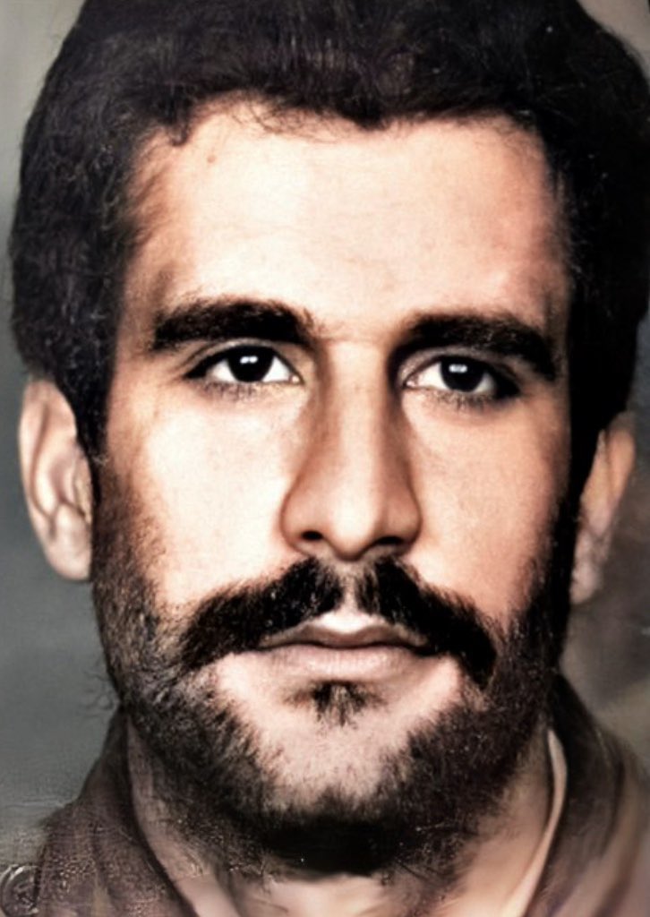 Astınız ama öldüremediniz:
Bugün her 500 kişiden birinin adı #Deniz.
(Fotoğraf: @Narodnayavolya2)