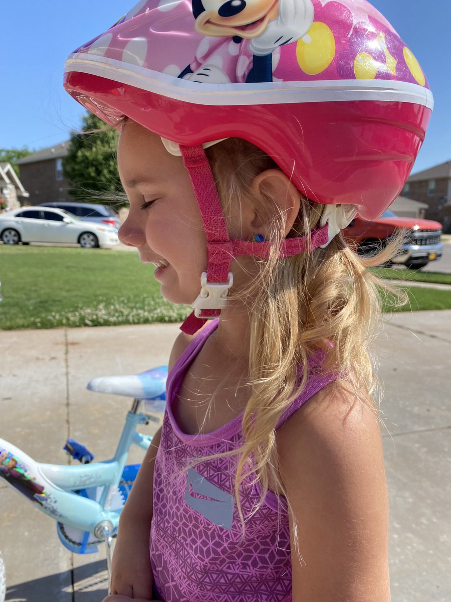 Workout Wednesday! Bicycle Safety!  Head to our Facebook page (Healthy Schools OK) for our video or check out Instagram (@hsokschools) for a snap shot of our lesson!