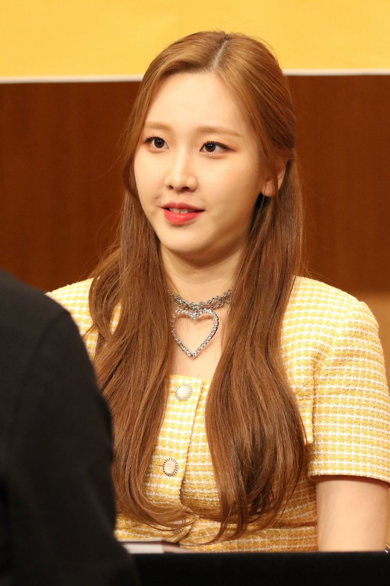 おむ吉 Momoland本垢 103 Tcc아트센터 아트홀 Momoland ファンサイン会 Momoland 모모랜드 나윤 ナユン