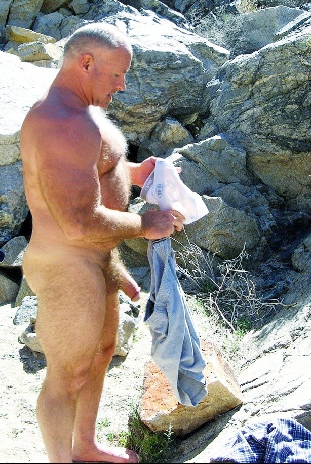 Daddyandhisboy1's tweet photo. Daddy stripping at the beach so he can get a tan all over 🍆 https://t.co/vHw7yvKGzn