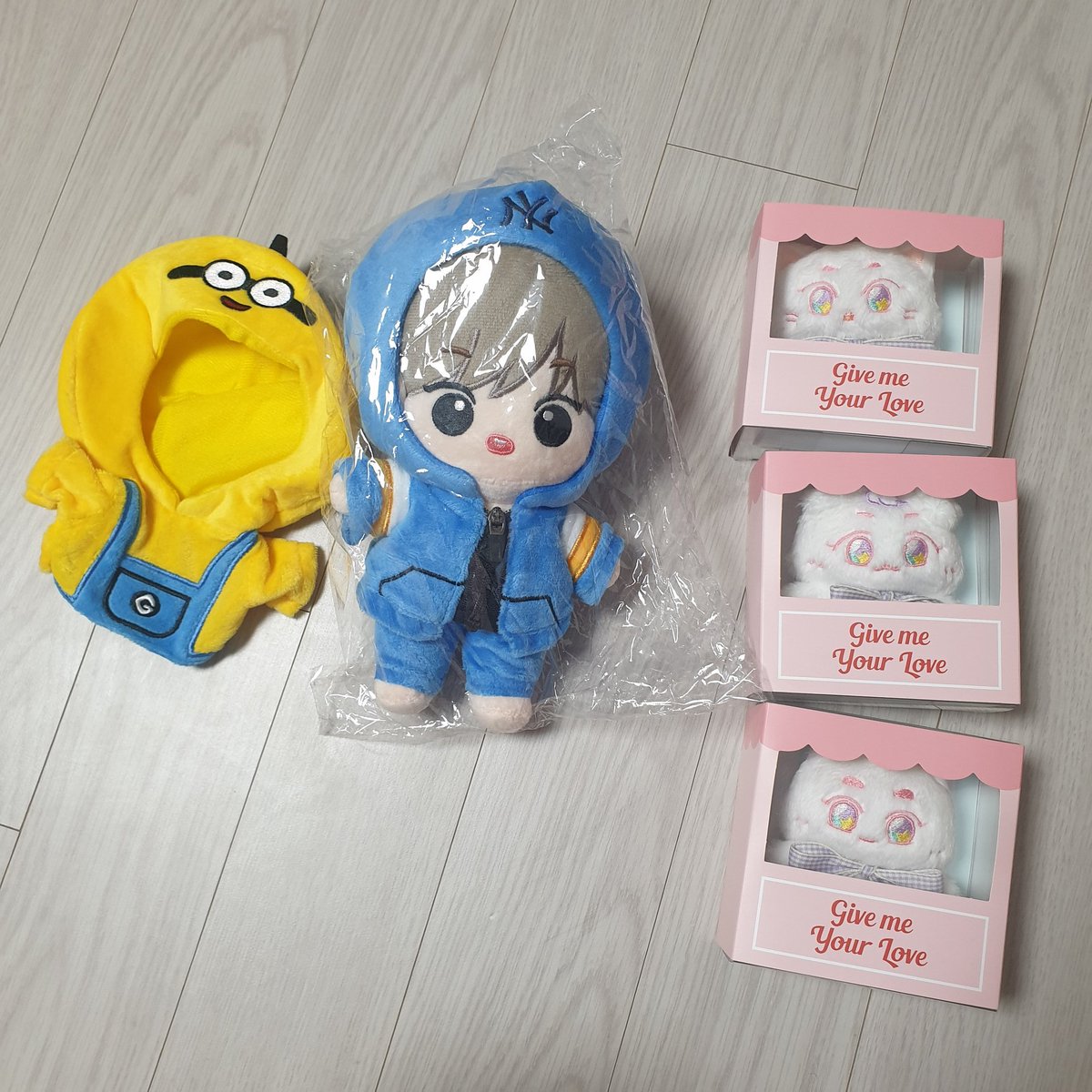 엑소 인형 일괄 양도합니다!
츄르샵 베비슈르 베비큥 베비준느 
석커블 시우민 중국인형(20cm) 

일괄로 택포 80000원에 양도합니다!
츄르샵은 개별 X 석커블님 인형은 개별 가능합니다!

디엠주세요😊

ㅅㅊㅇ) 곰인이 슈냥냐 슈먐미 밍돌이 허니니니 멈머 도키 키위 키라 라키