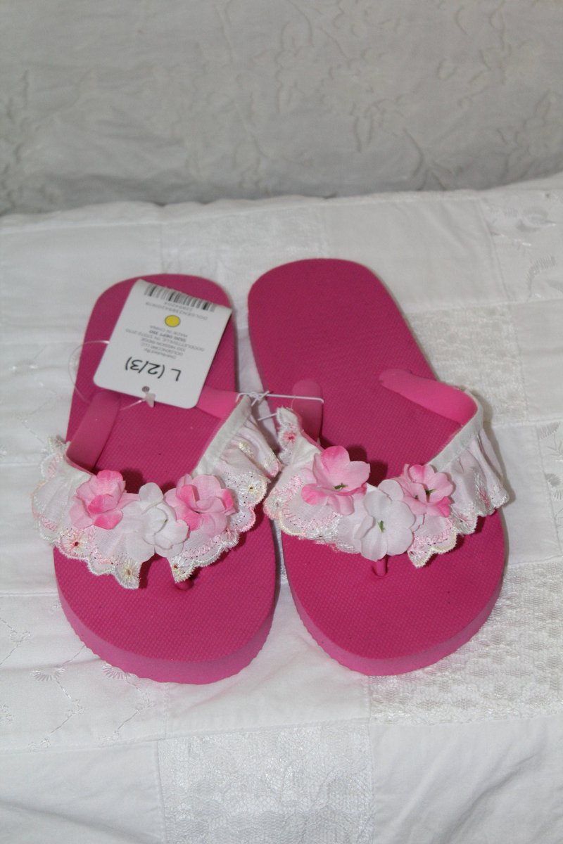 mrmrstig1's tweet image. Excited to share the latest addition to my #etsy shop: kissesandbutterflies upcycled girls flip flops size 2-3 large pink with lace and flowers white childrens clothing and shoes ready to ship etsy.me/3c9CGtH #pink #1you