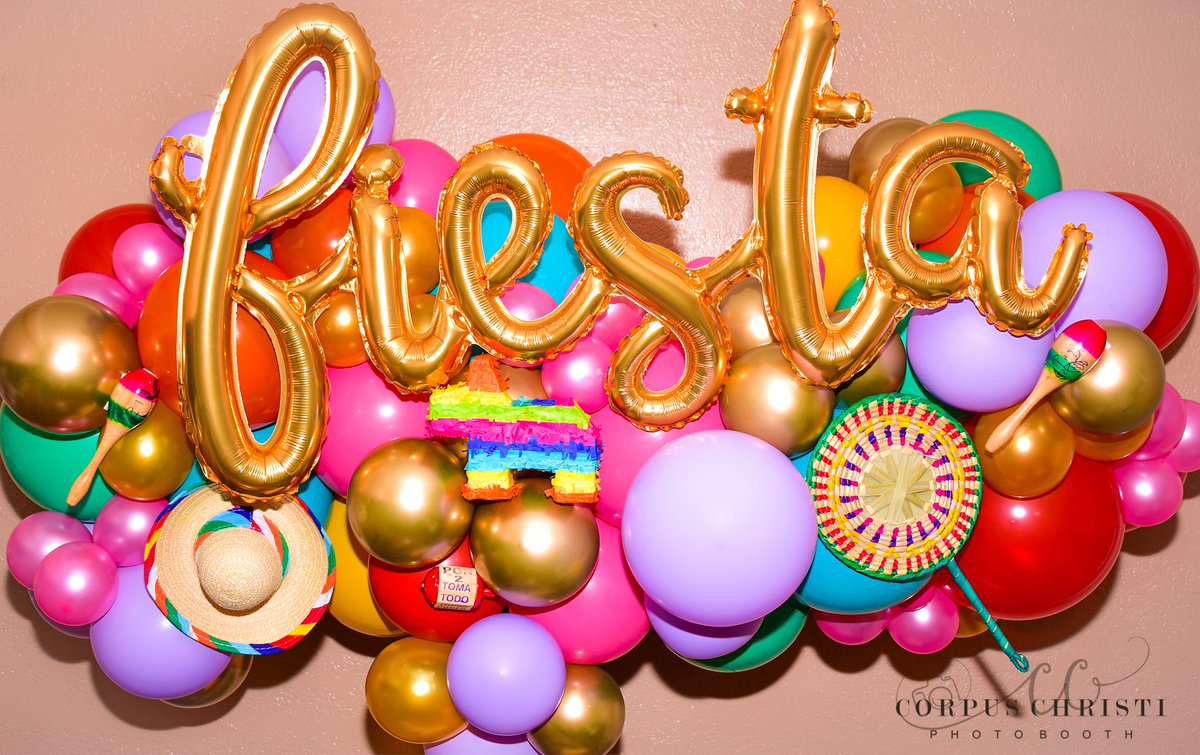 BoothCorpus's tweet image. Check out this #Fiesta mini garland from yesterday’s celebration! 🎉🎈Our latex balloons are 100% natural, biodegradable &amp;amp; sustainable. 

#CorpusChristiPhotoBooth