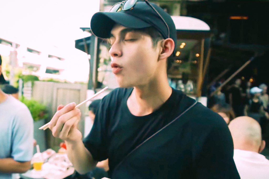 brightwinpics's tweet photo. so this is what its like to b on a date with him https://t.co/968dgRur2K