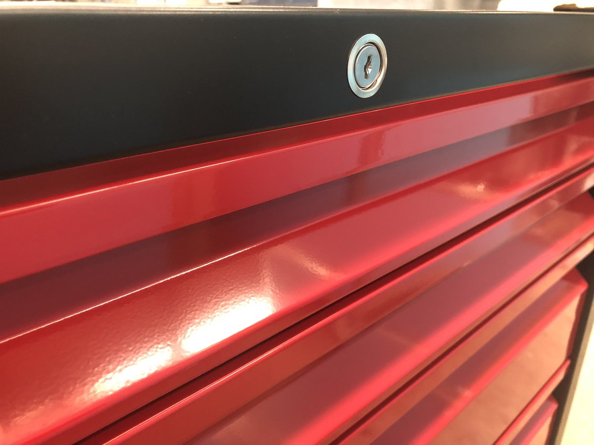 PAFSystems's tweet photo. Extreme closeup! #pafsystems #metalworkbenches #workstations #workbenches #workshopbench #workshopworkstation #workshopdrawercabinet #garageworkshop #repairbench https://t.co/a790GDgwHK