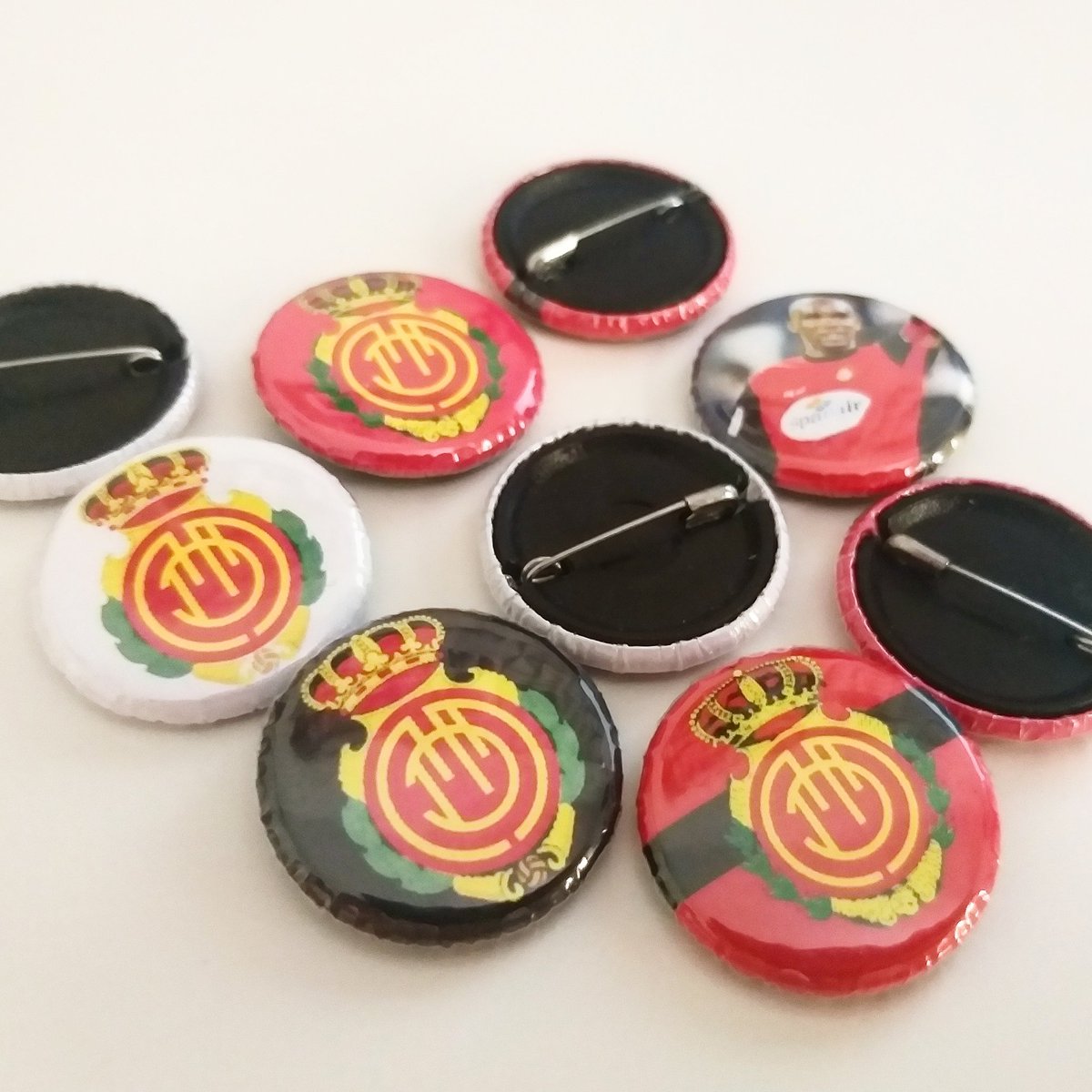 Quines ganes de futbol! 🔴⚫

#rcdmallorca #mallorca #etoo #samueletoo #chapas #badges #sonmoix