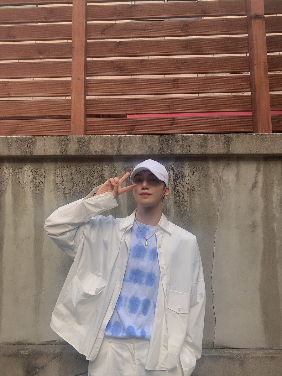 MembersMustb's tweet photo. #도하 #doha 머핀들 오늘도 어김없이 도하데이💕 

한국은 날씨가 많이 풀려서 요즘은 너무 기분이 좋아요💕 우리 머핀들 항상 사랑해! https://t.co/vWDcPfUp55