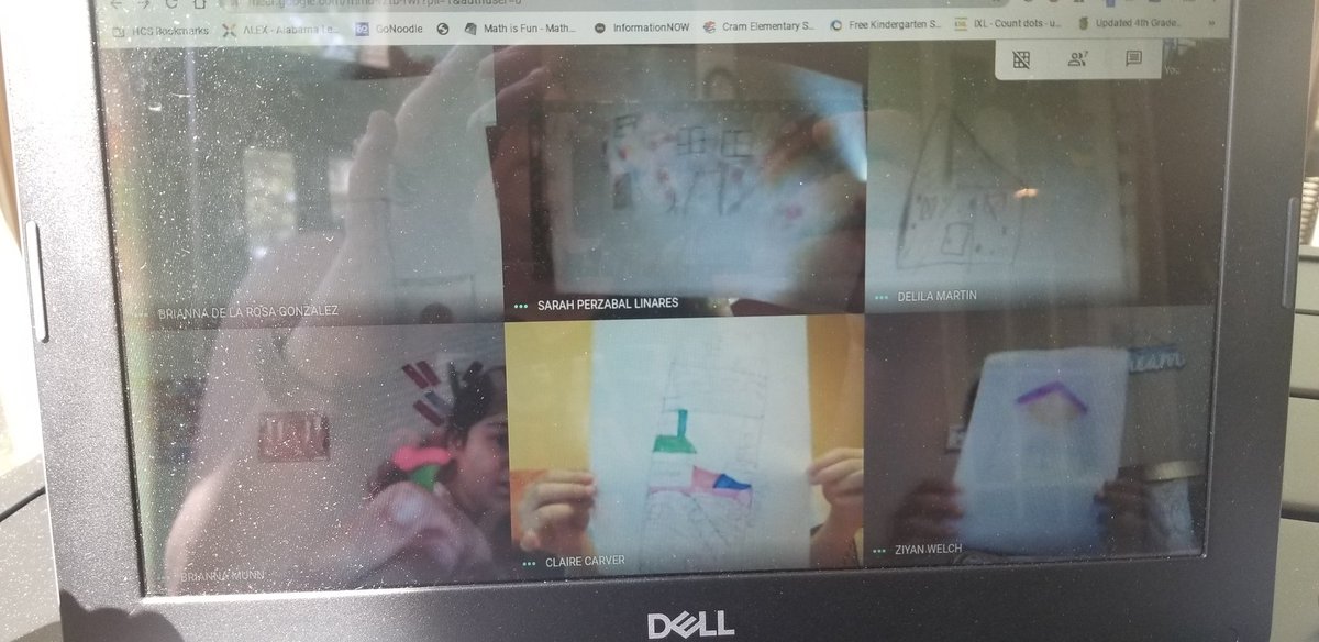 SusanLeighWind1's tweet photo. Google Meet Reading Extension Art Activity for "The Big Orange Split"!  #gvgatorstrong https://t.co/JbAUcmPAMB