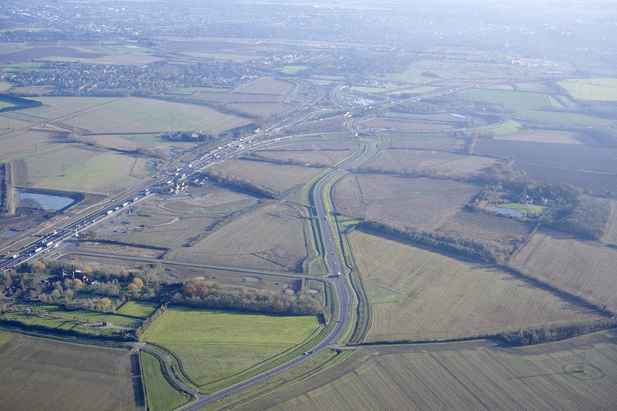 In honour of the A14 Cambridge to Huntingdon scheme fully opening yesterday, time for a behind-the-scenes look at some of the work at the A14/A428/M11 Girton Interchange and Bar Hill junction (image from  @A14C2H ) 1/  #Construction  #A14C2H  #Engineering