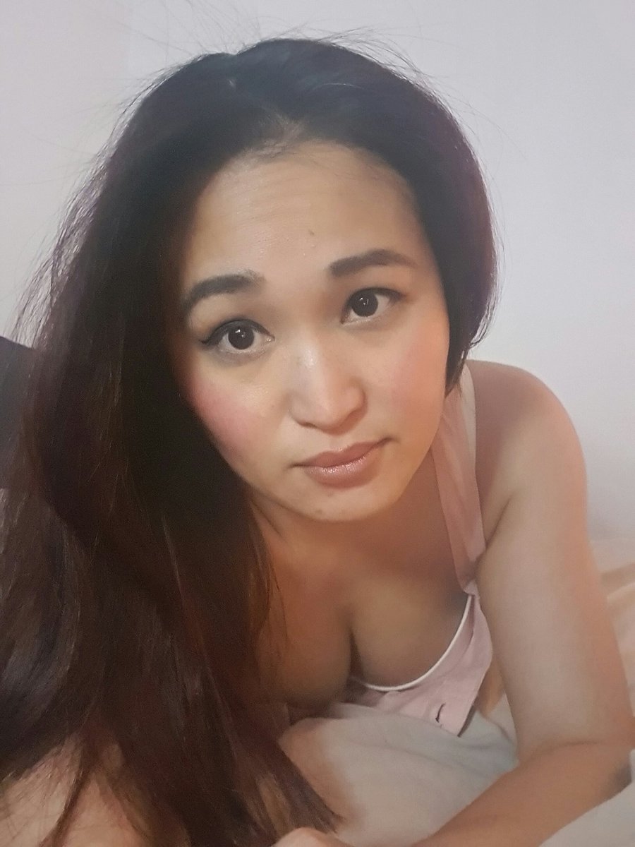 AmeliaCurious's tweet photo. Live on cam, come join me to get down and dirty @AdultWorkcom/CuriousAmelia 

Verified @OTRModels1 #camgirl #asiangirls #lockdownfun #livecam #horny #prettyinpink #tipplease https://t.co/fl1LDbEUko